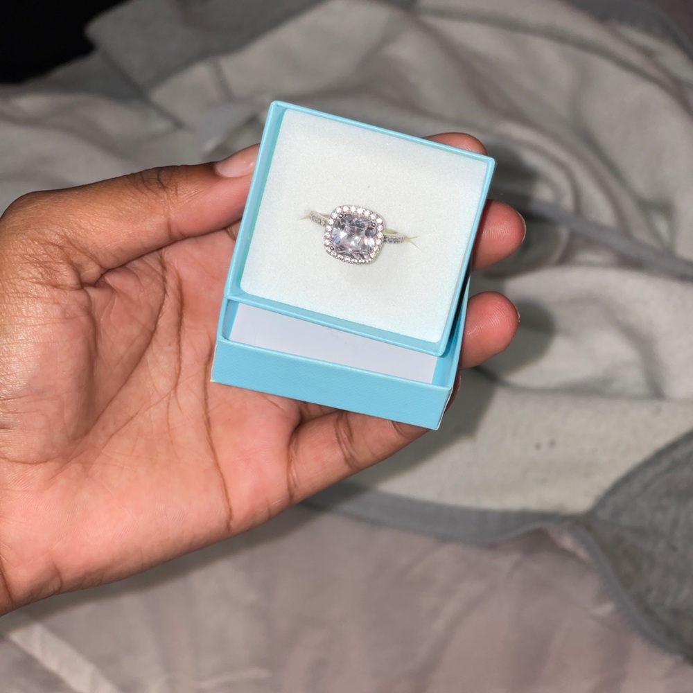 Ring - Picture 5 of 9
